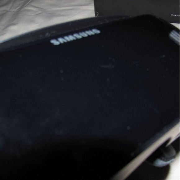 Oculus Samsung Gear VR Headset With Controller & Accessories - Picture 3 of 12